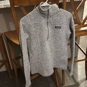 Excellent Condition Women’s size M Gray Patagonia Better Sweater